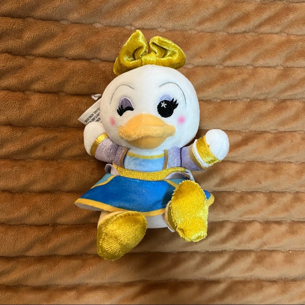 Disney Wishables 50th Anniversary Plush Daisy Duck